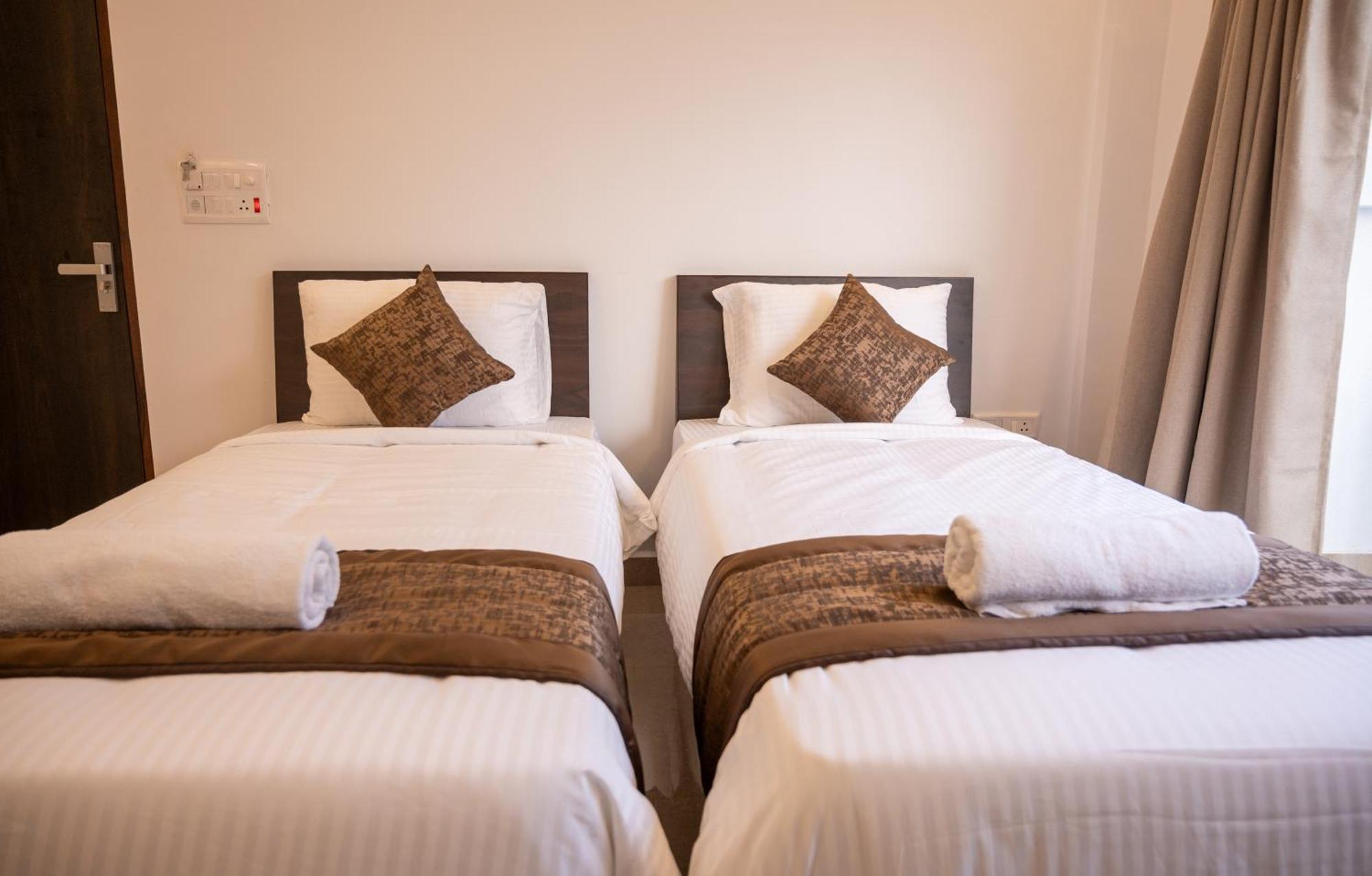อาเรีย ฮิลล์ Hotel อารัมบล ภายนอก รูปภาพ